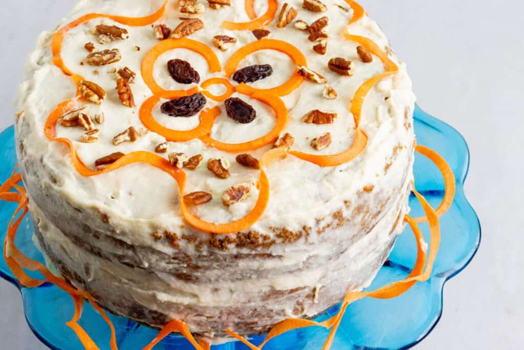 15 Fun Vegan Frosting Recipes for Cupcakes and Cakes! - Vegan Dessert Ideas